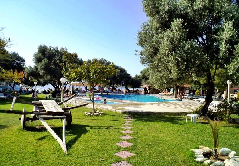 Club Mackerel Holiday Village Foça Buitenkant foto