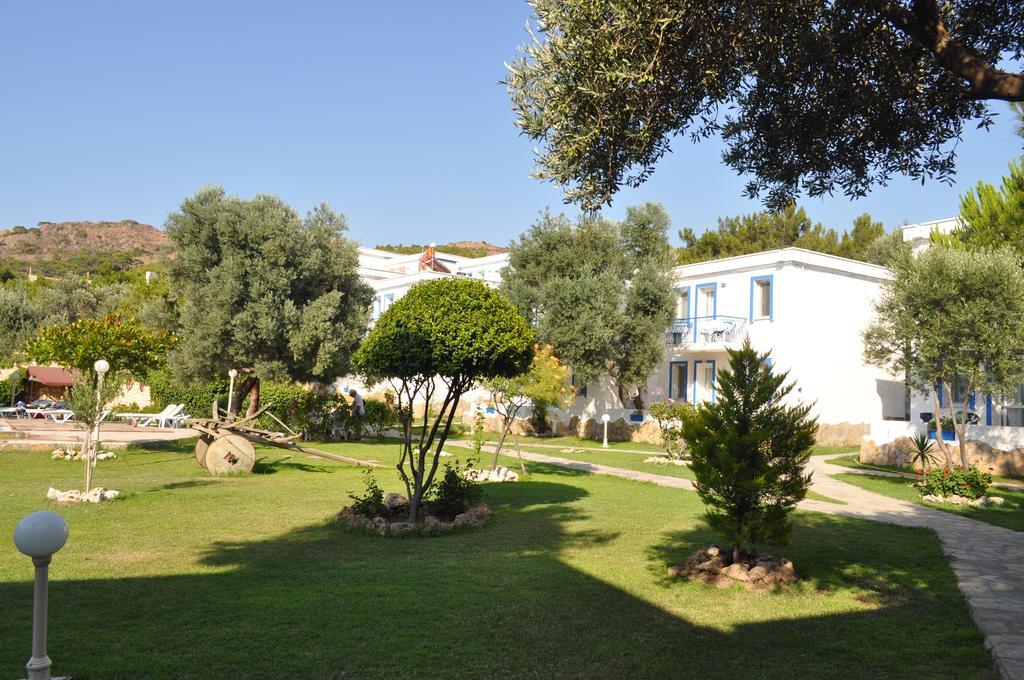 Club Mackerel Holiday Village Foça Buitenkant foto