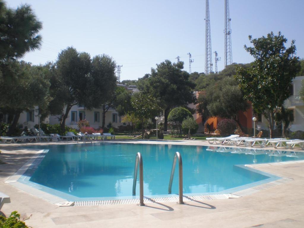 Club Mackerel Holiday Village Foça Buitenkant foto