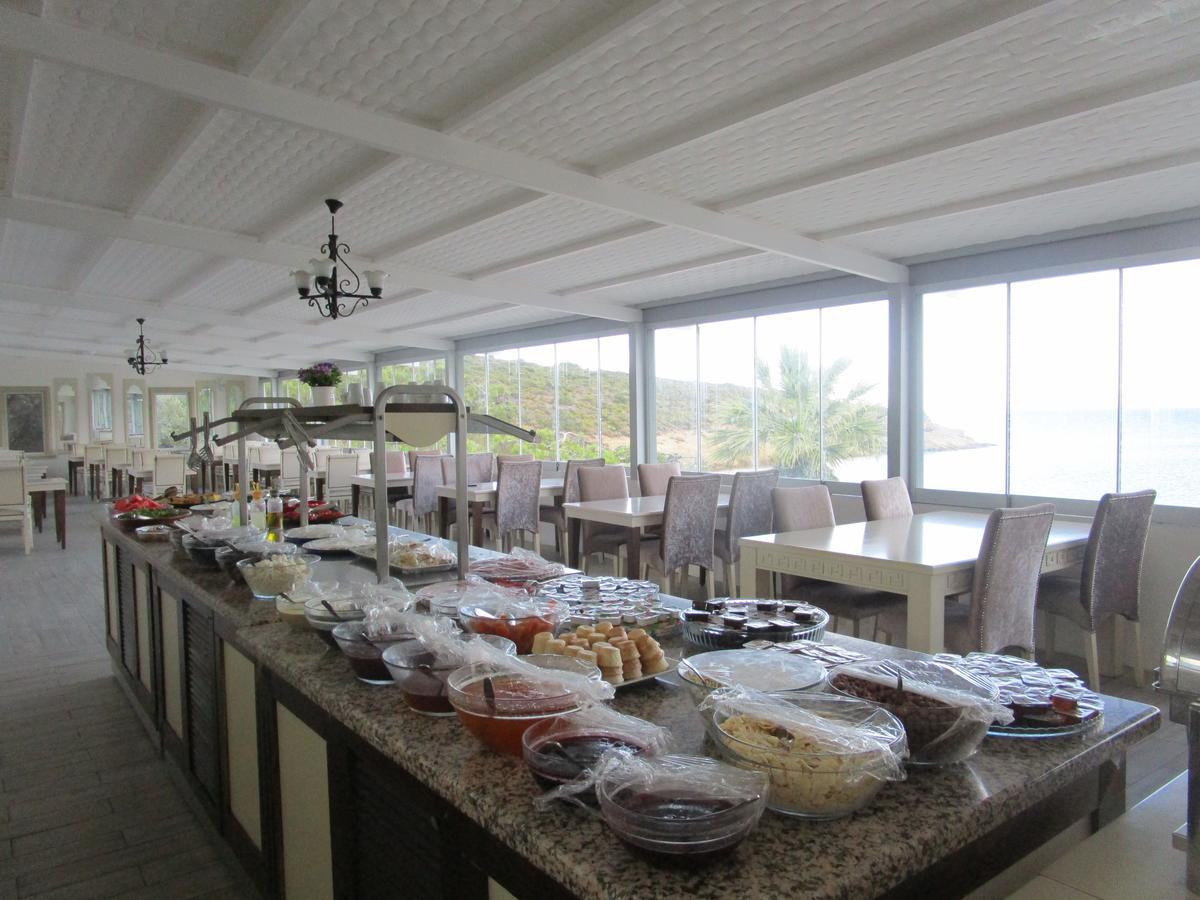 Club Mackerel Holiday Village Foça Buitenkant foto