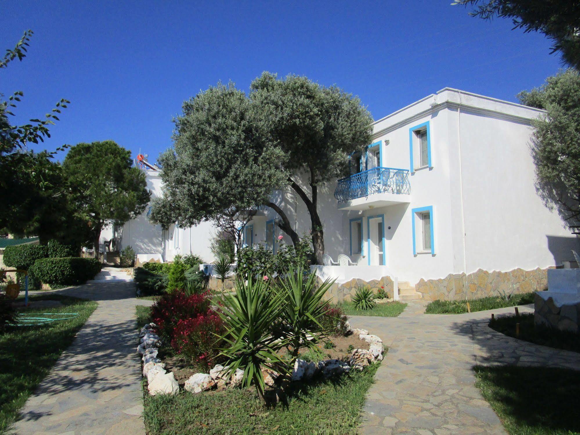 Club Mackerel Holiday Village Foça Buitenkant foto