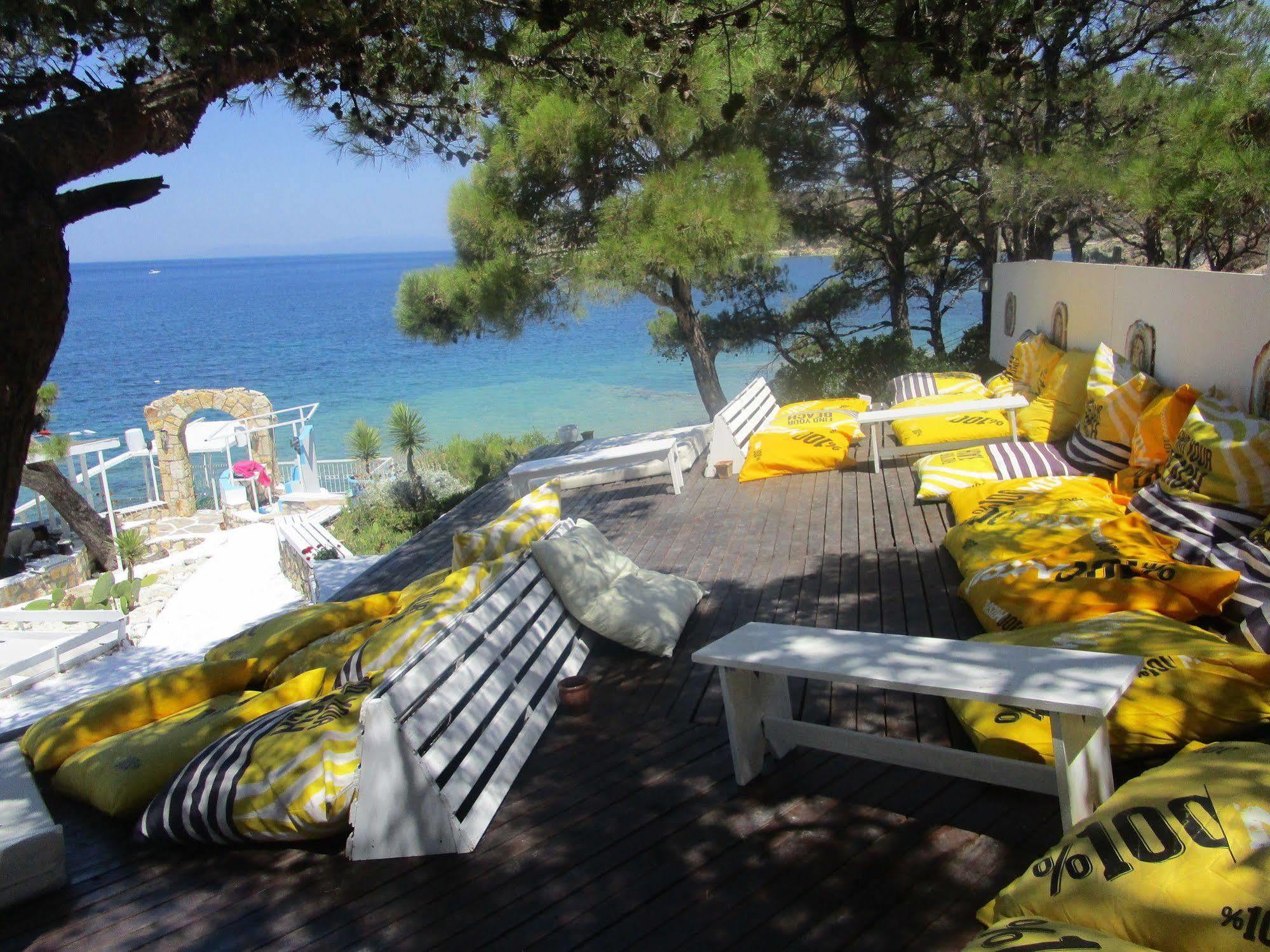 Club Mackerel Holiday Village Foça Buitenkant foto