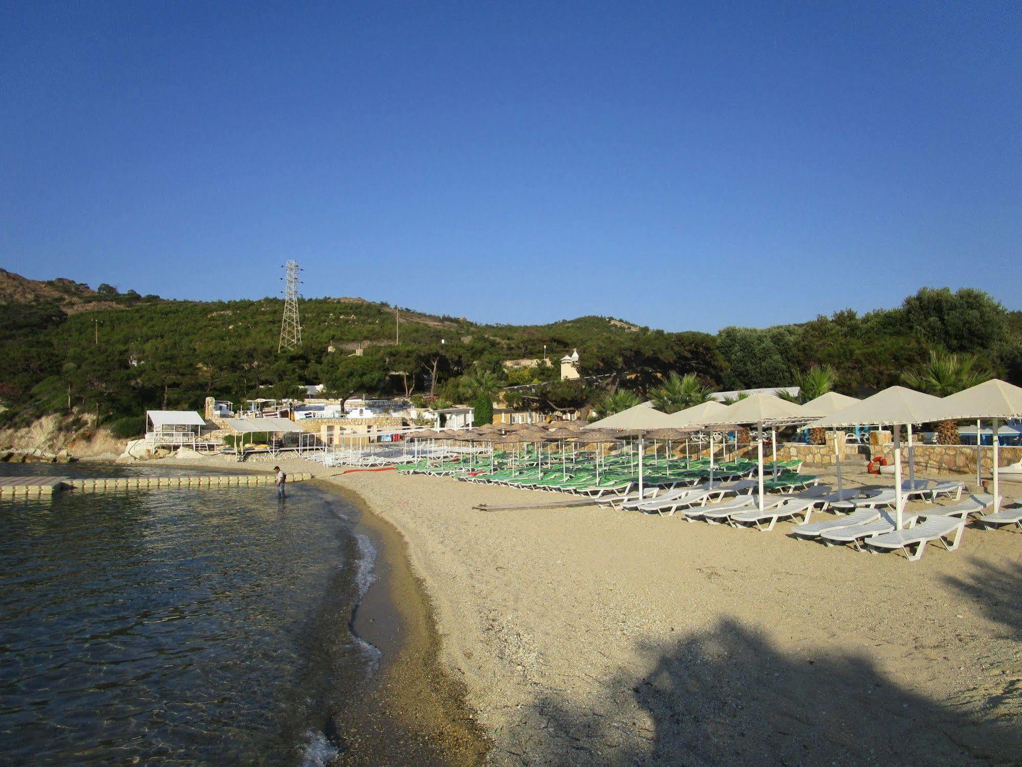 Club Mackerel Holiday Village Foça Buitenkant foto